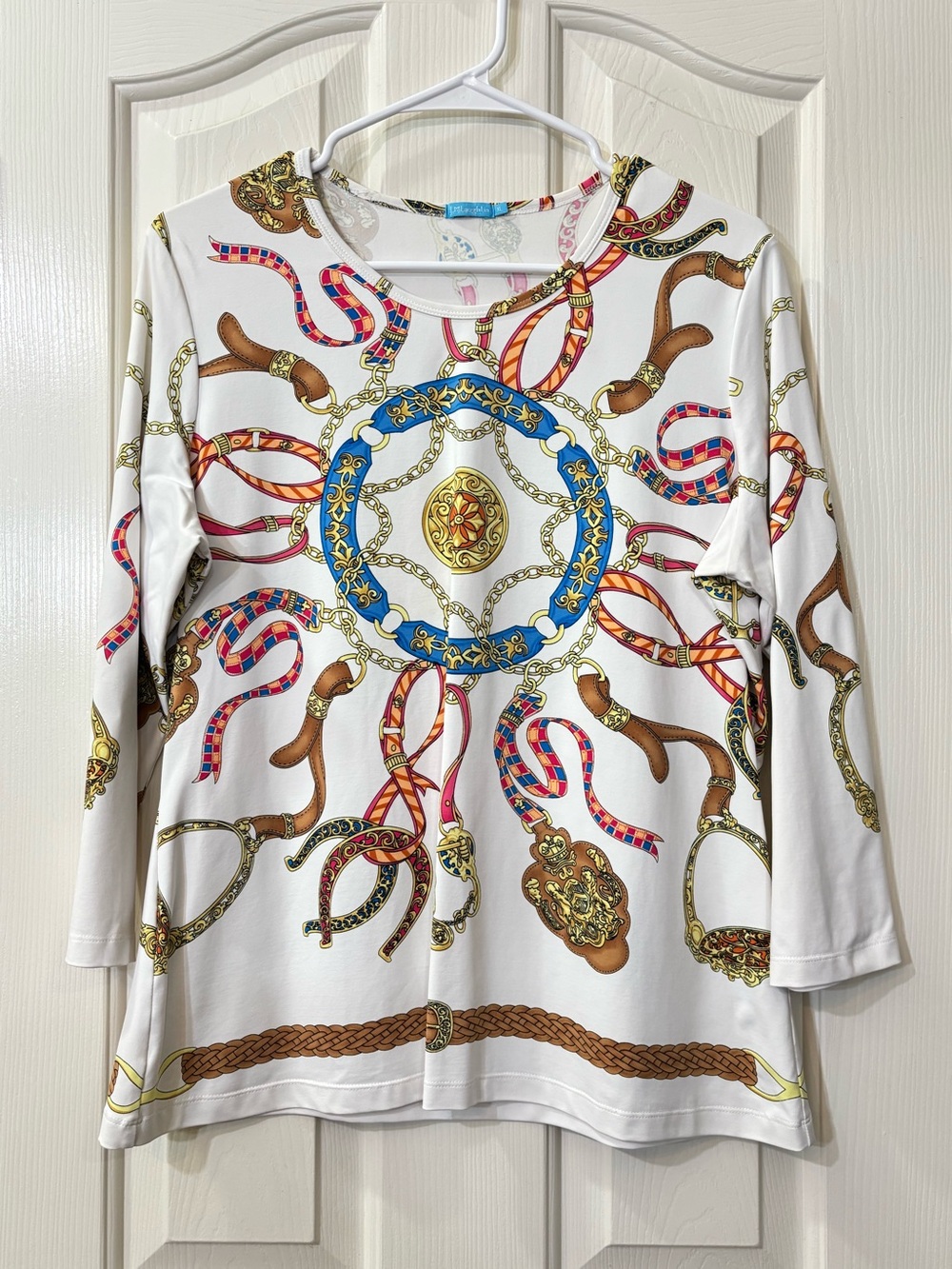 J. McLaughlin White Printed Long Sleeve Top with Gold & Blue Chain Motif